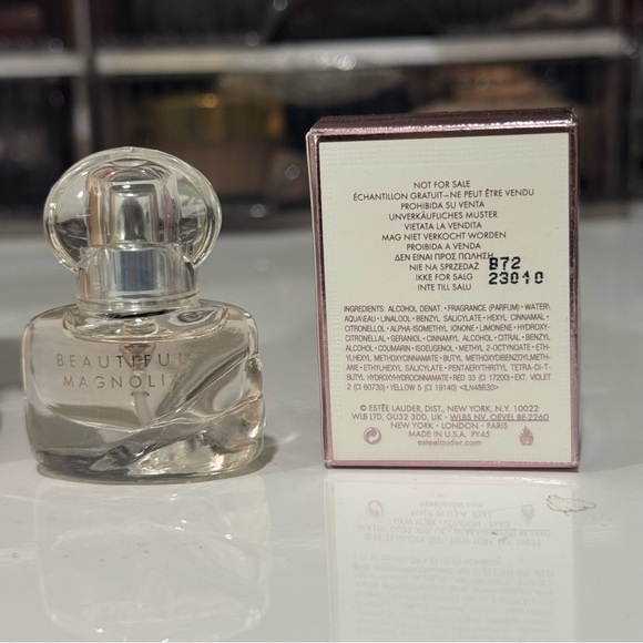 Estee Lauder Beautiful Magnolia Travel Mini Spray - Picture 3 of 3